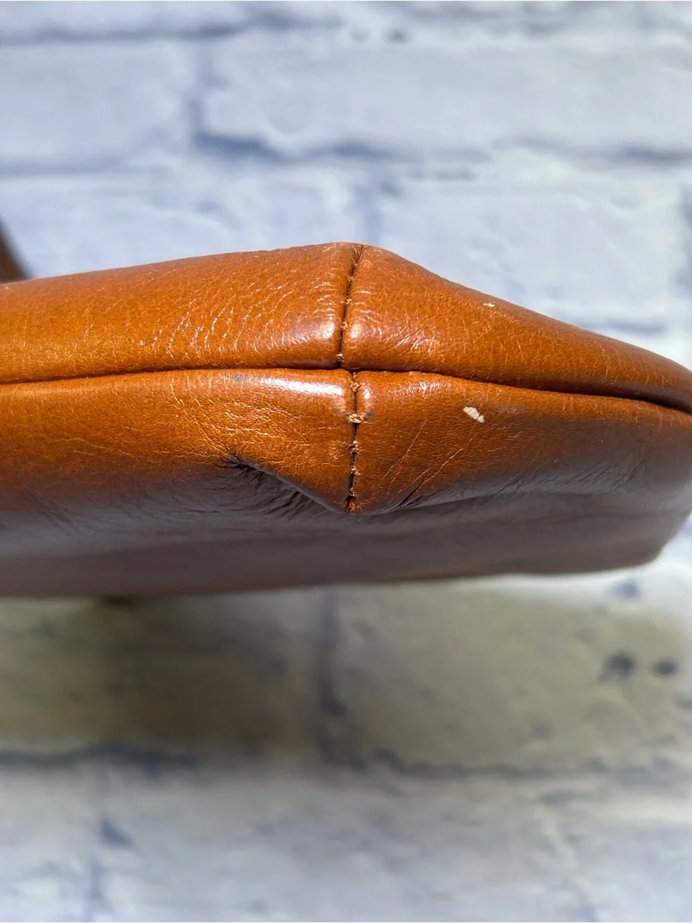 Patricia Nash Savena Kiss-Lock Leather Wristlet Suede Interior Detachable Strap